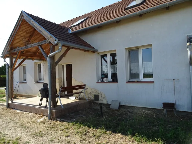 Eladó ház Csempeszkopács 180 nm