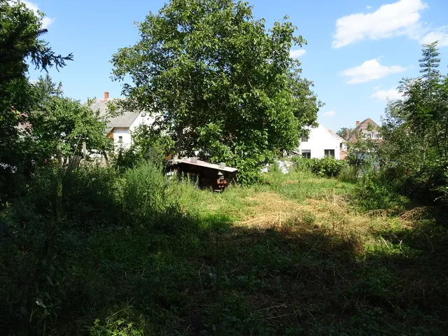 Eladó telek Szombathely 1224 nm