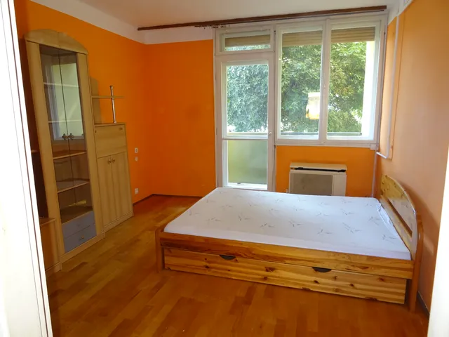 Eladó lakás Szombathely, Derkovits-lakótelep 56 nm