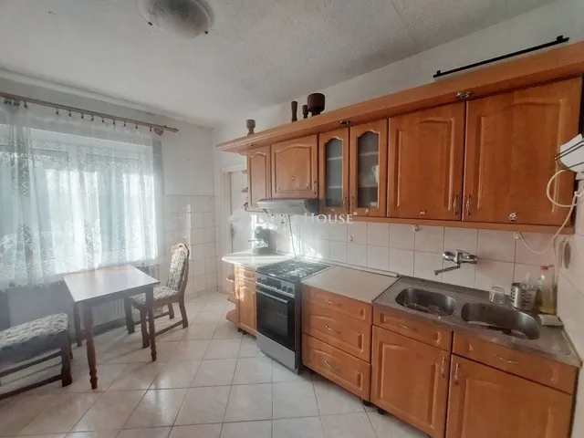 Eladó ház Pomáz 140 nm
