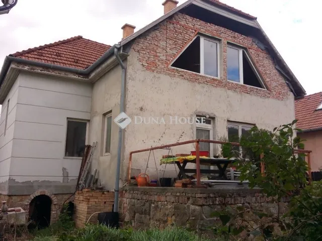 Eladó ház Pomáz 230 nm