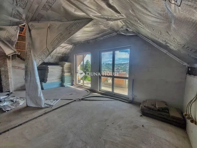 Eladó ház Pomáz 230 nm