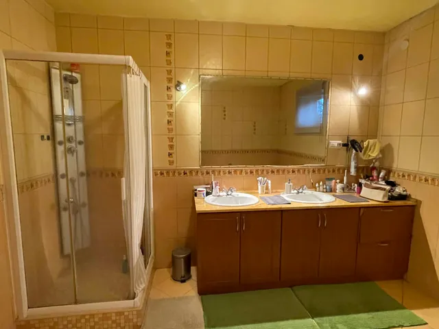 Eladó ház Nyíregyháza, Nyírszőlős 200 nm