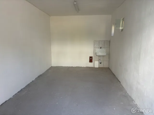 Kiadó garázs Székesfehérvár 17 nm