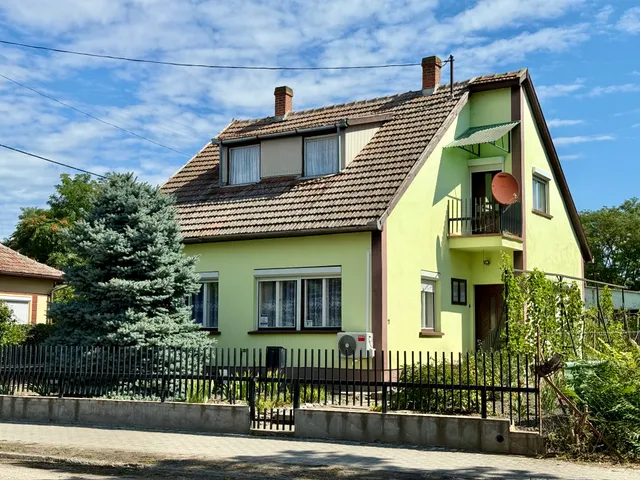 Eladó ház Jászladány 110 nm