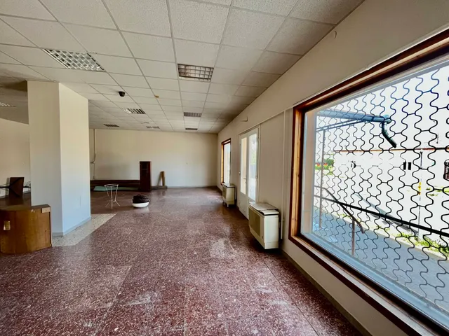 Eladó kereskedelmi és ipari ingatlan Jászladány 212 nm