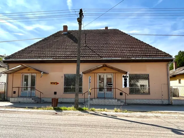 Eladó kereskedelmi és ipari ingatlan Jászladány 212 nm