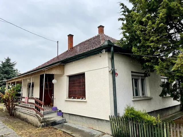 Eladó ház Jászladány 83 nm