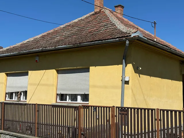 Eladó ház Jászladány 84 nm