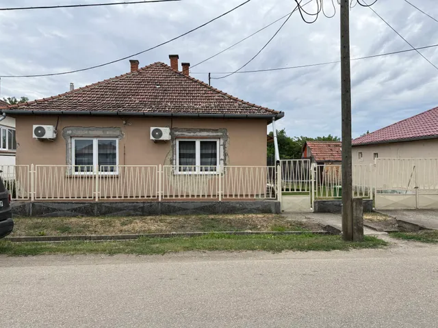 Eladó ház Jászladány 80 nm