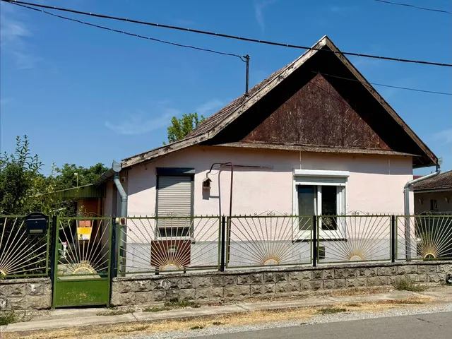 Eladó ház Jászladány 62 nm