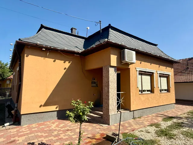 Eladó ház Jászkisér 130 nm