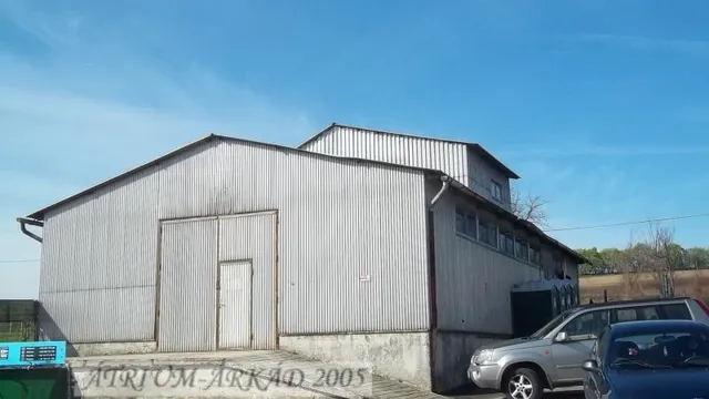 Eladó kereskedelmi és ipari ingatlan Pusztazámor 300 nm