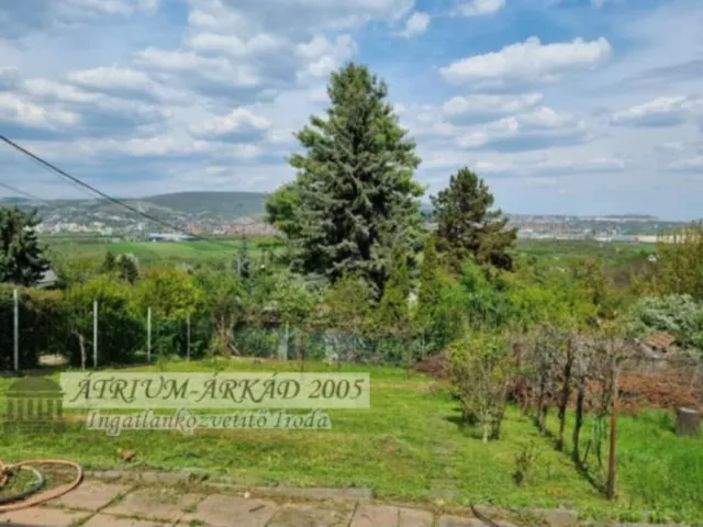 Eladó telek Törökbálint 904 nm
