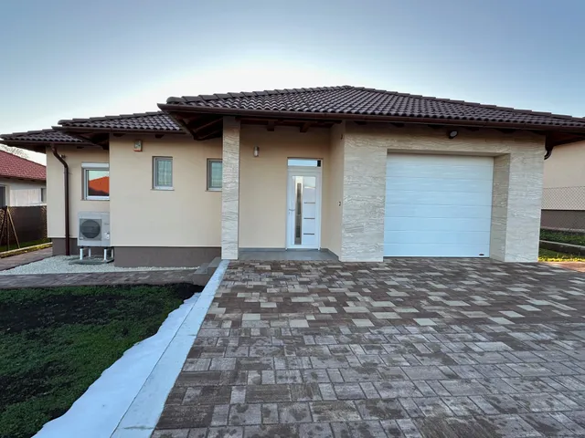 Eladó ház Érd, Fenyves-Parkváros 143 nm