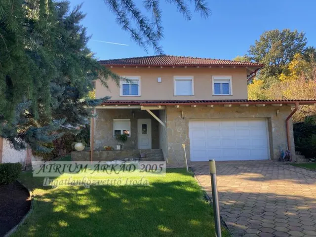 Eladó ház Érd, Érdliget 243 nm