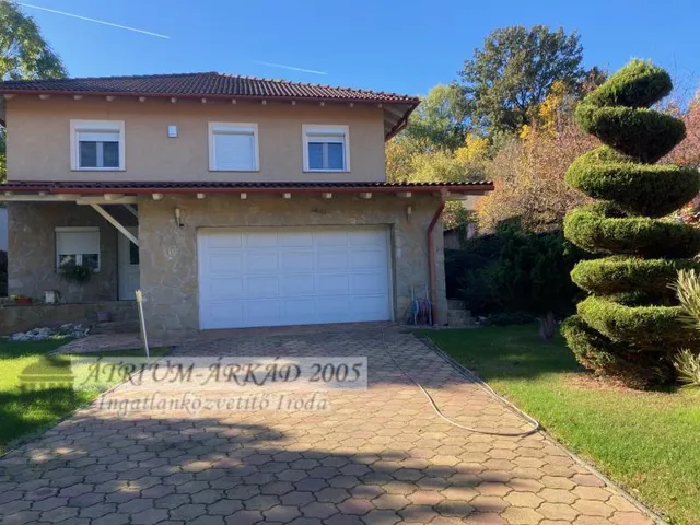 Eladó ház Érd, Érdliget 243 nm