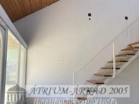 Kiadó kereskedelmi és ipari ingatlan Érd, Érdliget 40 nm