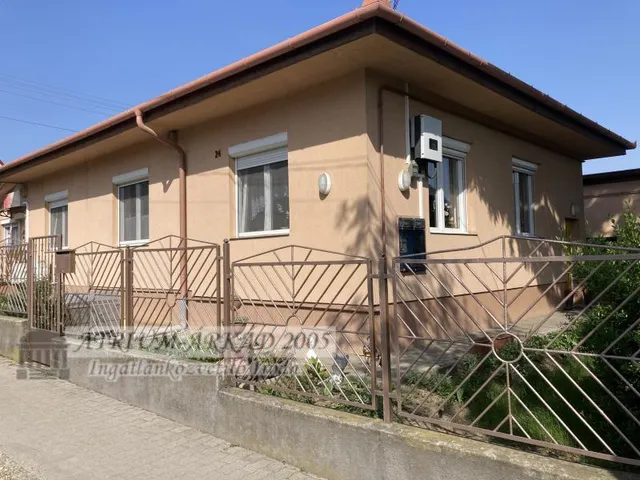 Eladó ház Érd 220 nm