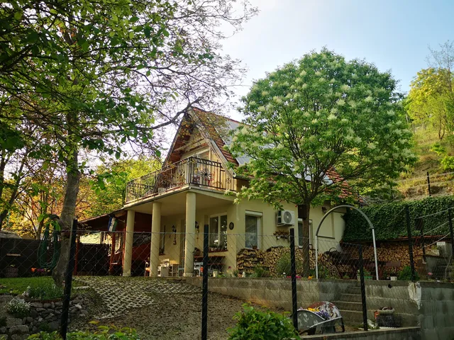 Eladó ház Visegrád, Újhegy 66 nm