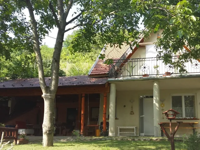 Eladó ház Visegrád, Újhegy 66 nm