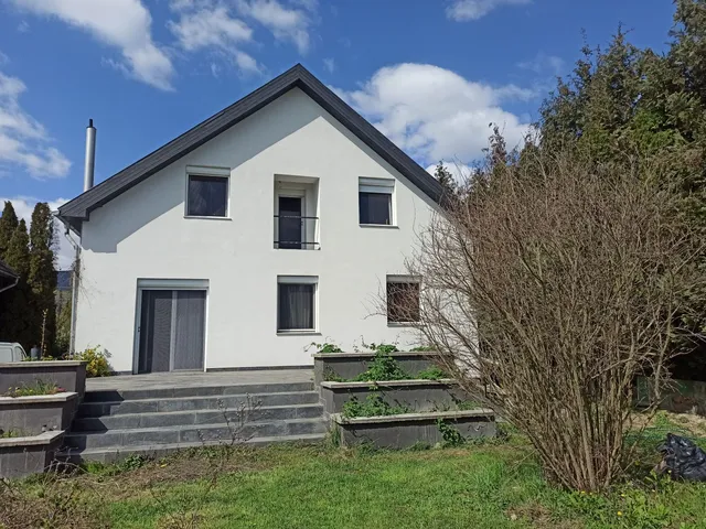 Eladó ház Pócsmegyer 160 nm