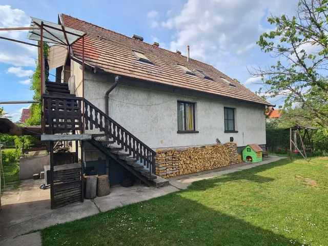 Eladó ház Budakalász, Szent István-telep 168 nm