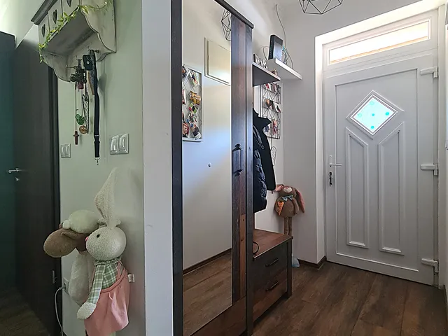 Eladó ház Pócsmegyer, Surány 133 nm
