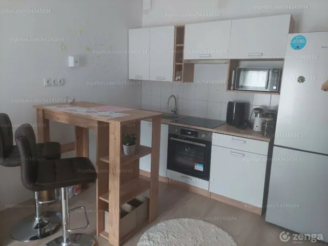 Eladó lakás Komárom 28 nm