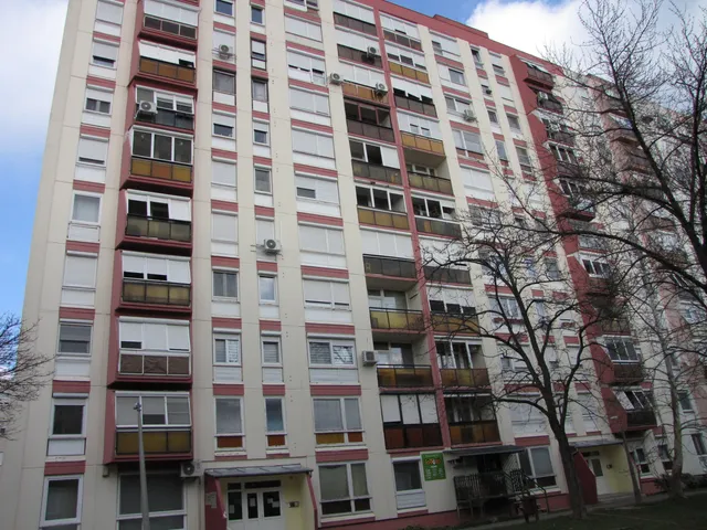 Eladó lakás Komló, Szilvás 63 nm