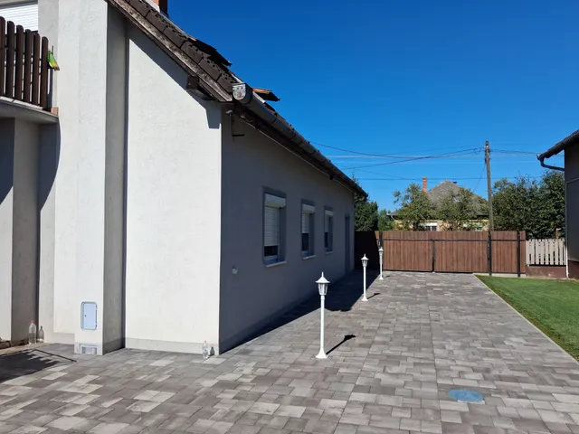 Eladó ház Rédics 180 nm