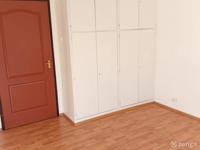 Kiadó kereskedelmi és ipari ingatlan Győr, Nádorváros 18 nm