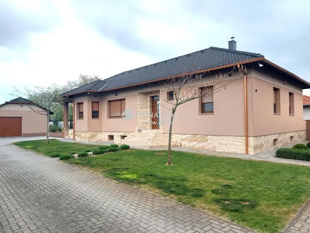 Eladó ház Kecskemét, Kadafalva 124 nm