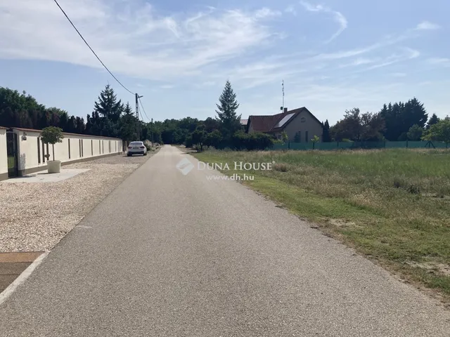 Eladó telek Kecskemét 3000 nm