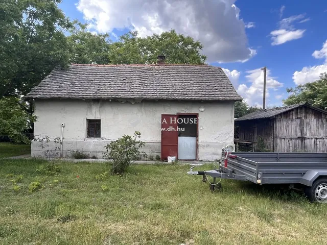 Eladó kereskedelmi és ipari ingatlan Kiskunmajsa 400 nm