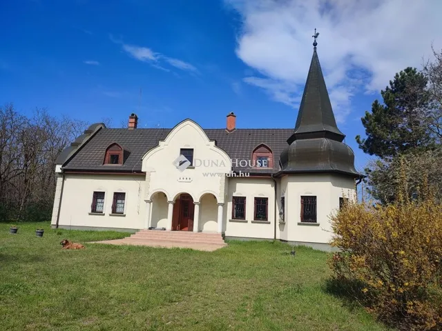 Eladó ház Kecskemét 297 nm