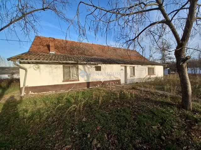 Eladó mezőgazdasági ingatlan Kiskunmajsa 6720 nm