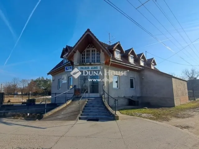 Eladó ház Lakitelek 240 nm