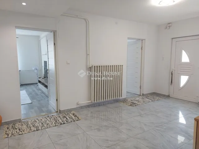 Eladó ház Izsák 65 nm
