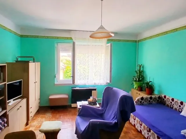 Eladó lakás Kecskemét, Hunyadiváros 28 nm