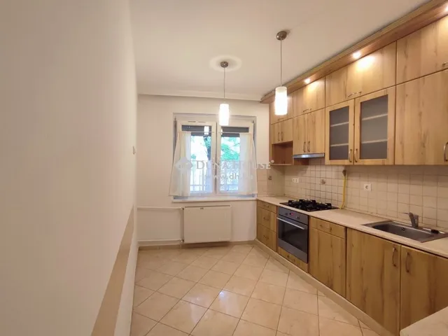 Kiadó lakás Kecskemét 74 nm