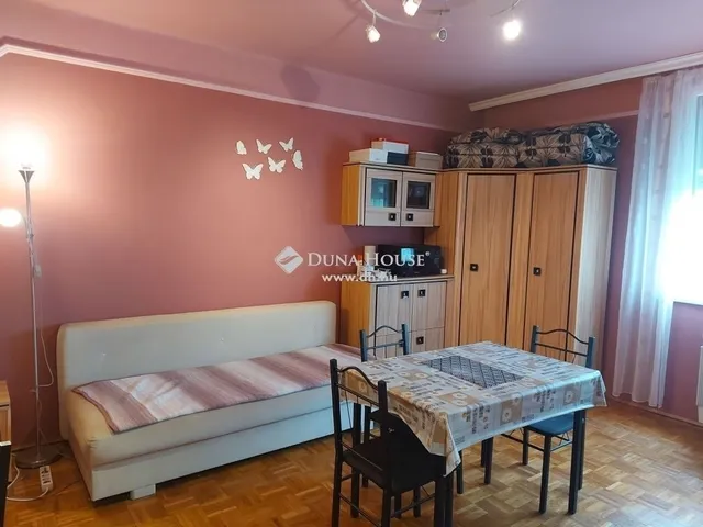 Eladó lakás Kecskemét 28 nm