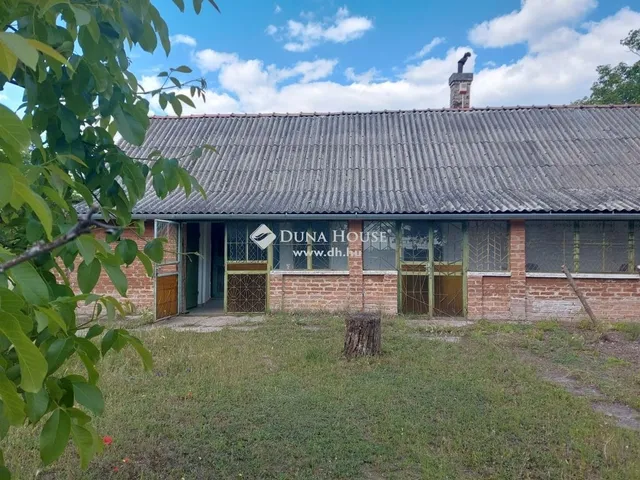 Eladó mezőgazdasági ingatlan Izsák 53 nm