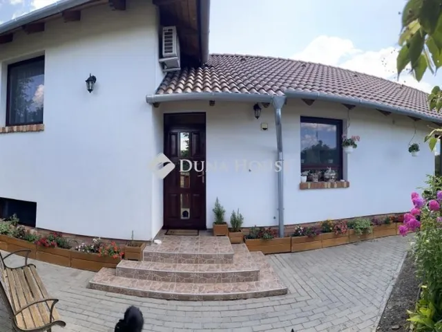 Eladó ház Kecskemét, Rákócziváros 140 nm