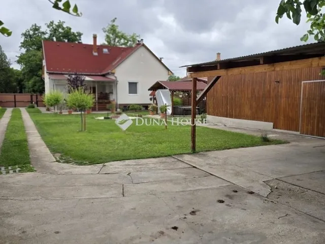 Eladó ház Lajosmizse 180 nm