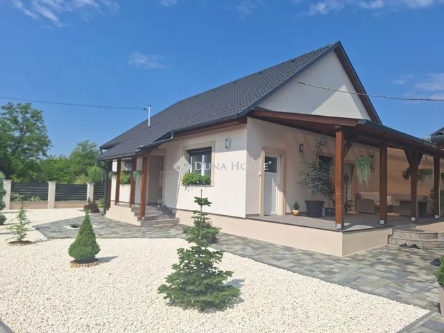 Eladó mezőgazdasági ingatlan Kerekegyháza 158 nm