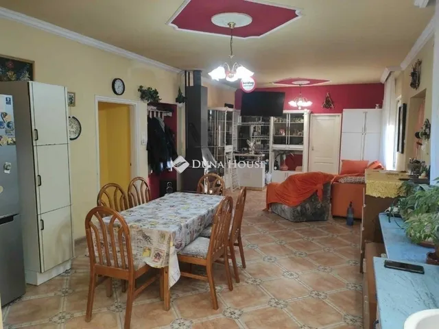 Eladó ház Kecskemét 210 nm