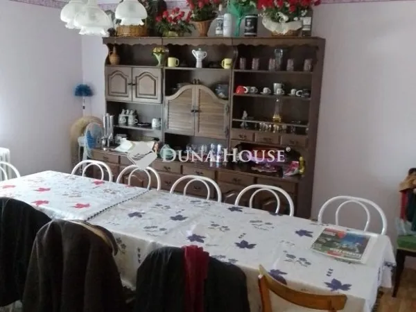 Eladó ház Tiszaalpár 87 nm