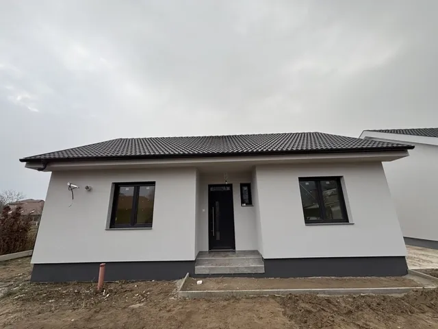 Eladó ház Cegléd 65 nm