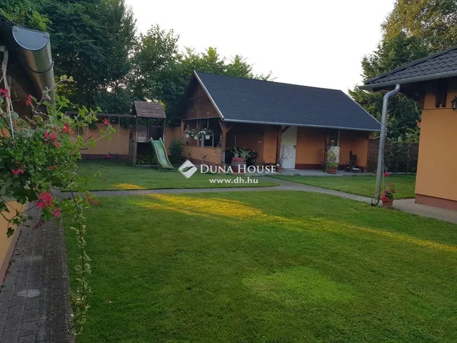 Eladó mezőgazdasági ingatlan Kecskemét, Szarkás 133 nm